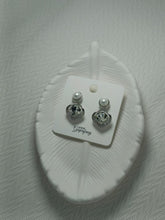 Pearl with Pellucid Shaped Design Earrings